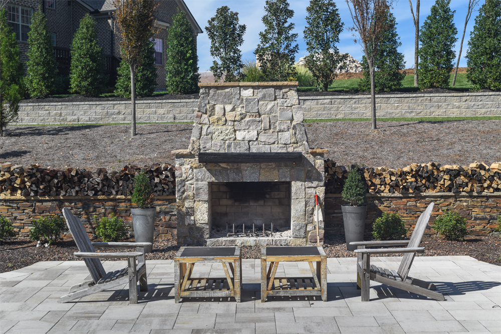 Outdoor Fireplace & Fire Pits